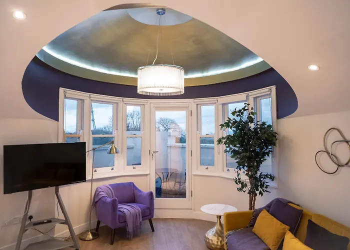 Crystal Palace Apartments