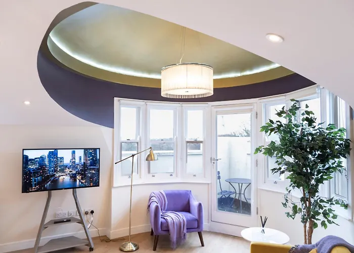 Crystal Palace Apartments